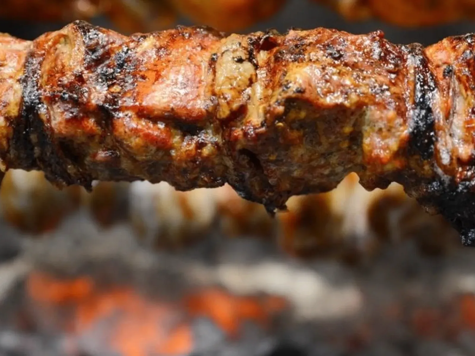 Freshly grilled souvla at the Mandraki family taverna